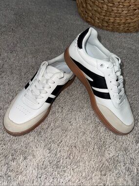 Lucky Step EUC like new retro gum sole leather anti slip tennis walking casual 7